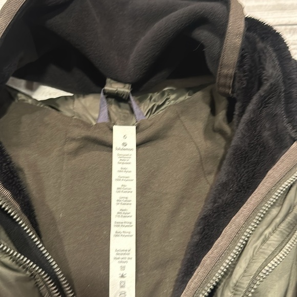 🍋Women’s Lululemon Scuba Hoodie Glyde size 6 dark olive 🍋 - Picture 9 of 16